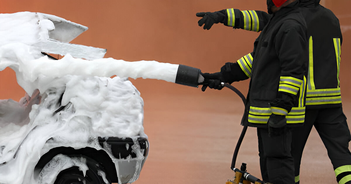 اطفاء حریق با فوم foam